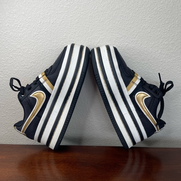 Nike Women’s Vandal 2K Black Metallic Gold 2018 Platform Sneaker Size 6.5 - Picture 8 of 9